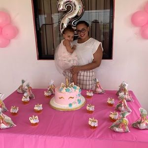 Meet your Posher, Elisa